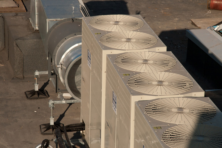 okonchatelno-smontirovannoe-oborudovanie-hokkaido-na-ob-ekte-delovoj-tsentr-v-spb-740